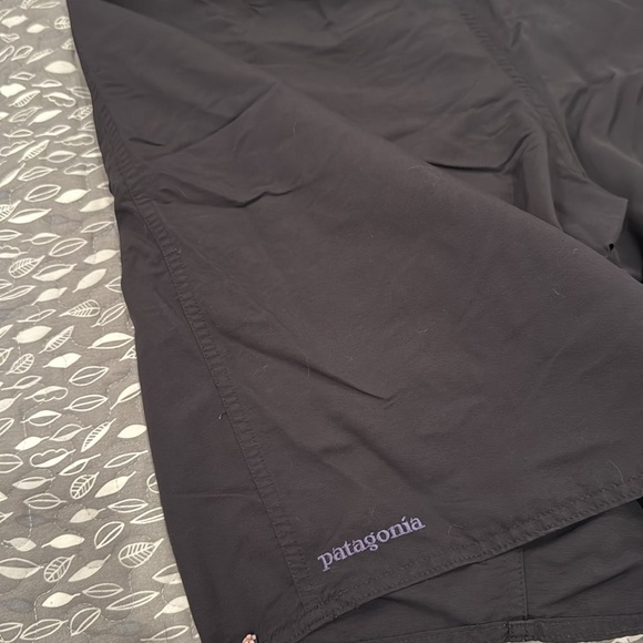 PATAGONIA men’s black swim trunks, size 34 - Picture 5 of 8